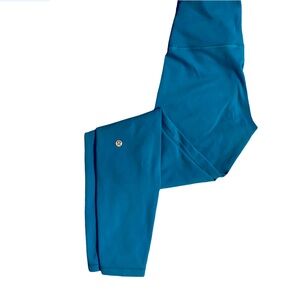 Lululemon Wunder Train High-Rise 28” Leggings.